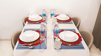 Moonway Luxury Suites At Eaton Residence