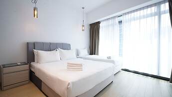 Moonway Luxury Suites At Eaton Residence