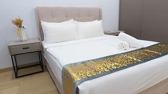 Moonway Luxury Suites At Eaton Residence