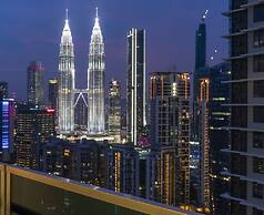 Moonway Luxury Suites At Eaton Residence