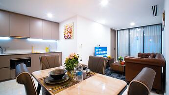 Moonway Luxury Suites At Eaton Residence