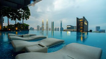 Moonway Luxury Suites At Eaton Residence