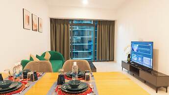 Moonway Luxury Suites At Eaton Residence