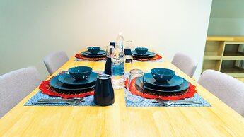 Moonway Luxury Suites At Eaton Residence