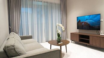 Moonway Luxury Suites At Eaton Residence