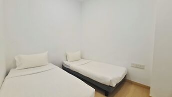 Moonway Luxury Suites At Eaton Residence