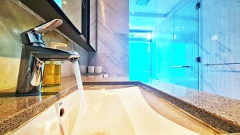 Moonway Luxury Suites At Eaton Residence