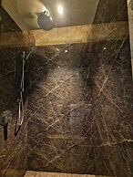 Imperial Luxury Suites KLCC by Moonway