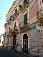 Central Station House Daniele