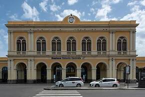 Central Station House Daniele