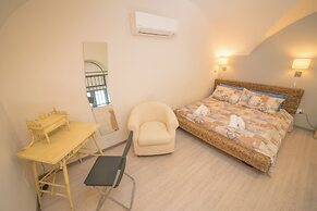 Central Station House Daniele