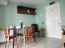 Sior Dionysios Apartments