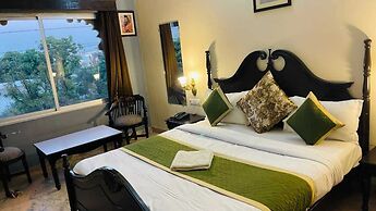 Hotel Moti Mahal by A Reva Group