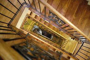 Vincent Old Town Apartments