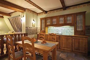 Vincent Old Town Apartments