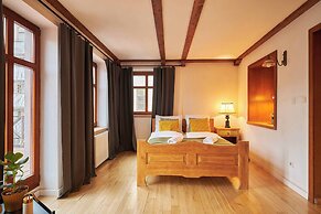 Vincent Old Town Apartments