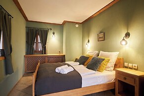 Vincent Old Town Apartments