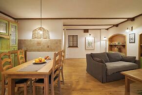 Vincent Old Town Apartments