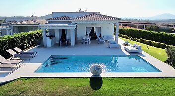 Villa Blue Sphere with pool