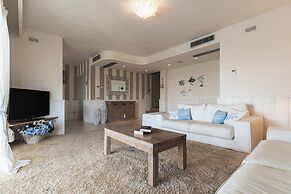 Villa Blue Sphere with pool