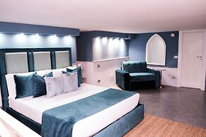 A un passo dal Castello Maschio Angioino