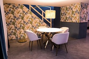 A un passo dal Castello Maschio Angioino