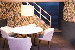 A un passo dal Castello Maschio Angioino