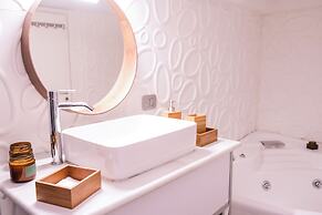 A un passo dal Castello Maschio Angioino