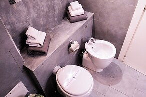 A un passo dal Castello Maschio Angioino