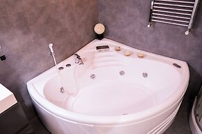 A un passo dal Castello Maschio Angioino