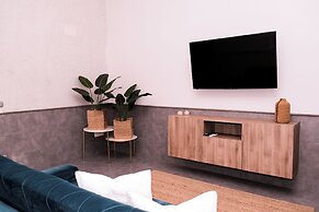 A un passo dal Castello Maschio Angioino