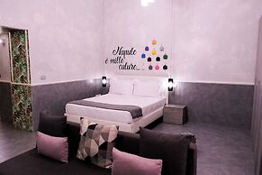 A un passo dal Castello Maschio Angioino