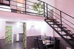 A un passo dal Castello Maschio Angioino