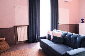 A un passo dal Castello Maschio Angioino