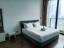 Grand Lumia Suite At Opus Residence