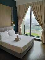 Grand Lumia Suite At Opus Residence