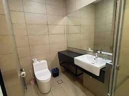 Grand Lumia Suite At Opus Residence