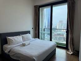 Grand Lumia Suite At Opus Residence
