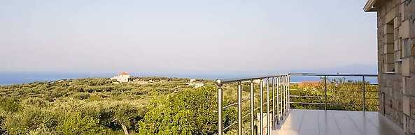 Villa Eleni - Private Pool Retreat Near Kardamili