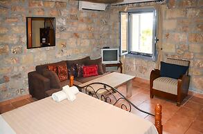 Villa Eleni - Private Pool Retreat Near Kardamili