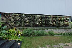 Holidays Garden Resort