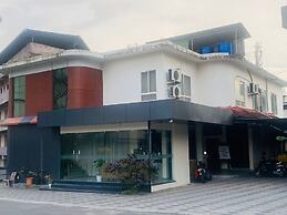 Holidays Garden Resort
