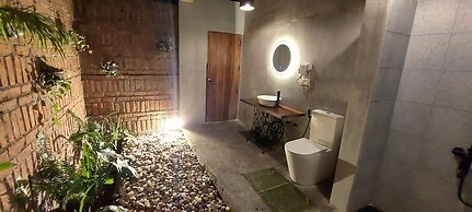 Ella Nine Peaks (Araliya Villa & The Club House)