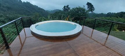 Ella Nine Peaks (Araliya Villa & The Club House)