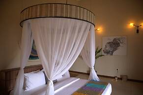 Ella Nine Peaks (Araliya Villa & The Club House)
