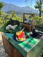 Ella Nine Peaks (Araliya Villa & The Club House)
