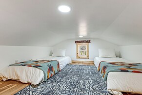 Remote Home w/ Deck & Grill in Scenic Tuckasegee!