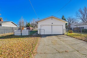 11 Mi to Burney Falls: Charming Home w/ Fireplace