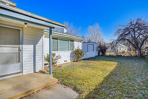 11 Mi to Burney Falls: Charming Home w/ Fireplace