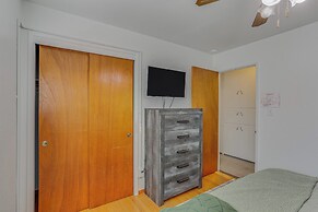 11 Mi to Burney Falls: Charming Home w/ Fireplace